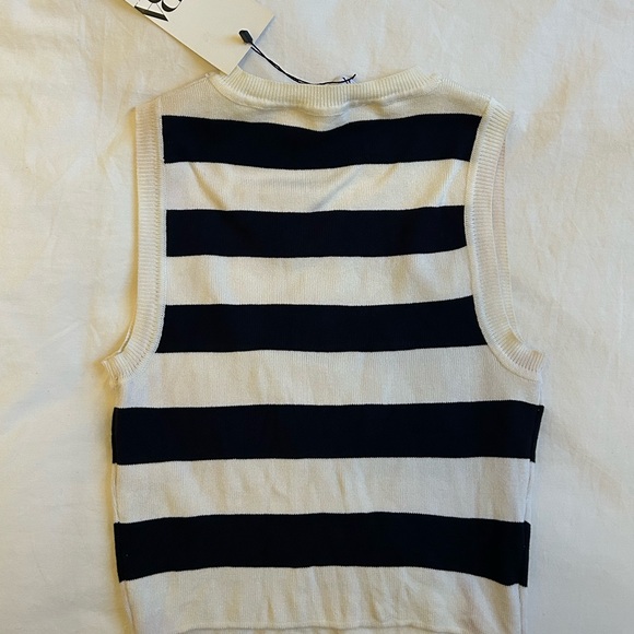 Zara Black and White Striped Women's Top - Picture 2 of 3